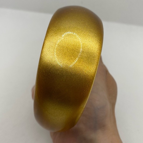 Vintage Lucite Asymmetrical Chunky Bangle Transparent Gold Clear Large Bracelet - Picture 9 of 16